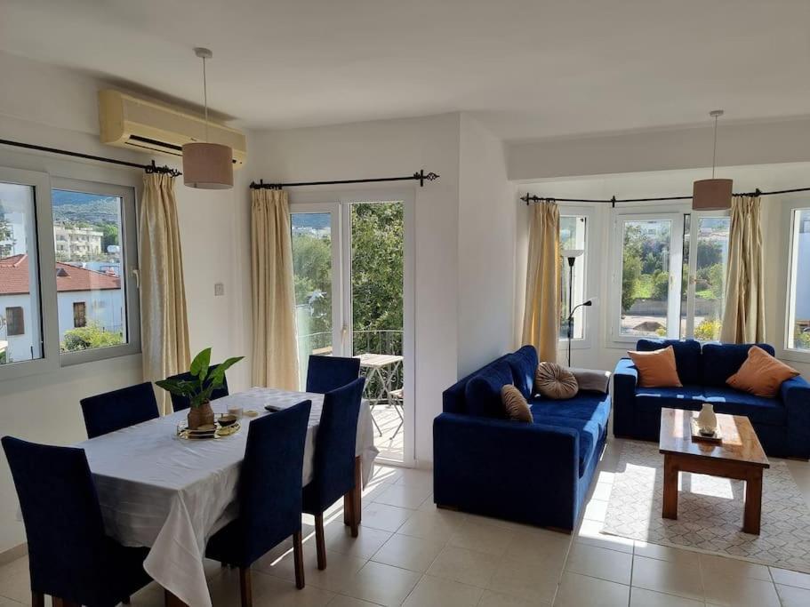 Gems'S Apartment - Luxury 3 Bedroom Penthouse With Pool Karavas  Extérieur photo