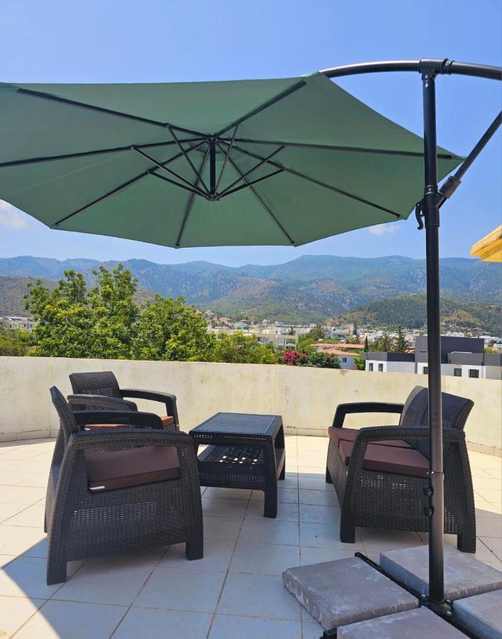 Gems'S Apartment - Luxury 3 Bedroom Penthouse With Pool Karavas  Extérieur photo